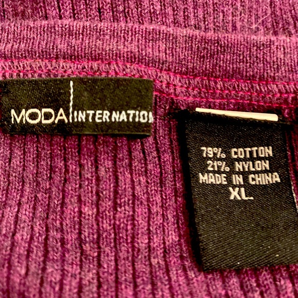 VICTORIA SECRET PULLOVER NWT - Picture 5 of 5